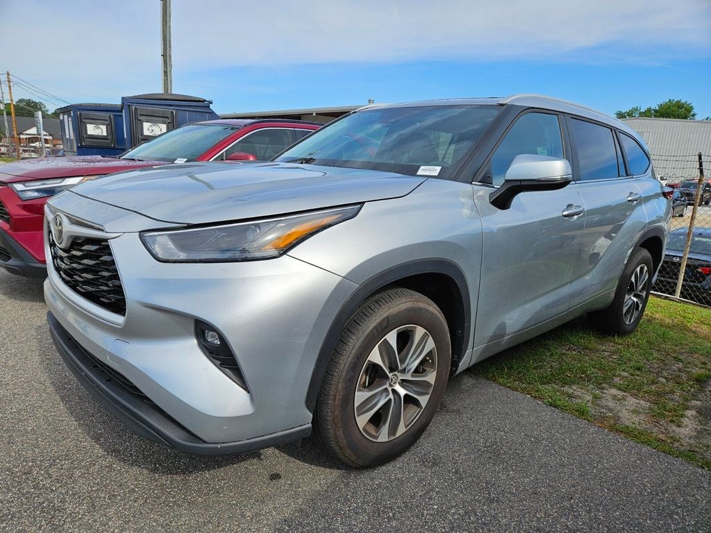 2025 Toyota Highlander XLE