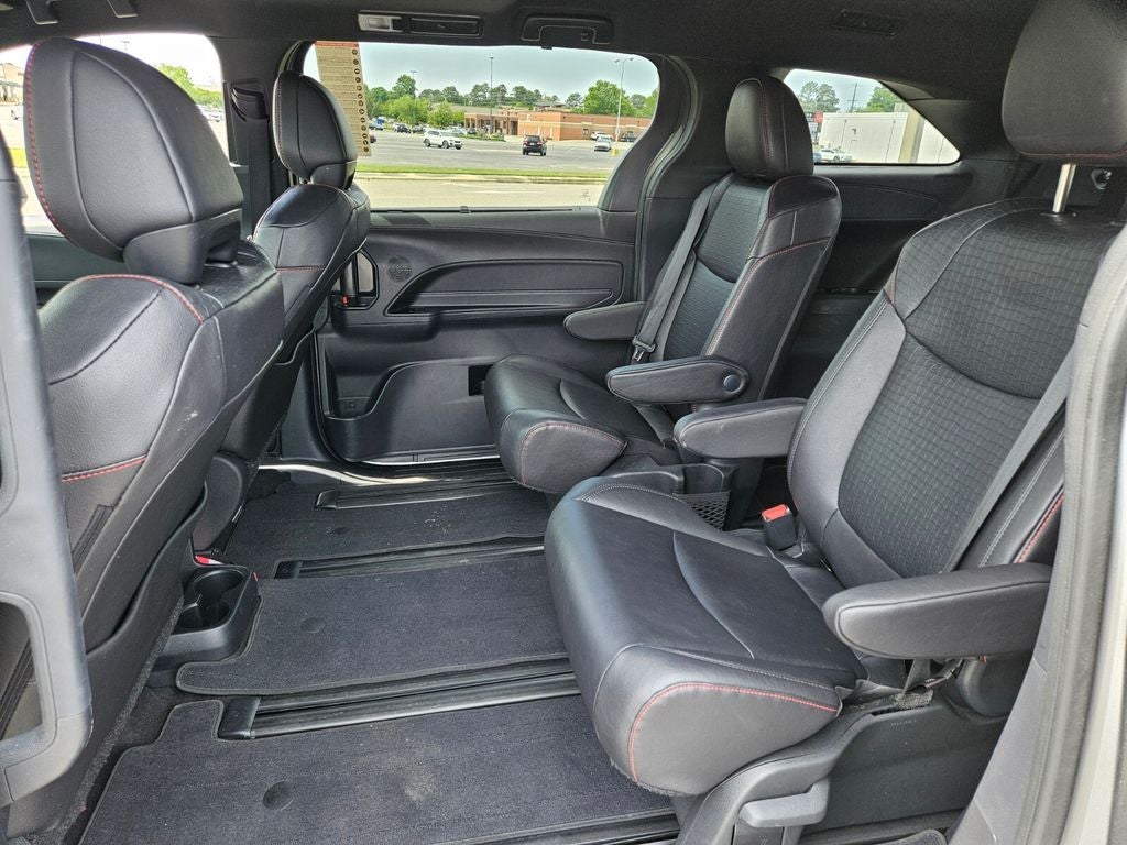 2025 Toyota Sienna XSE 7 Passenger