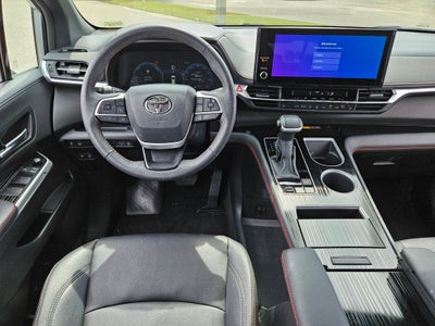 2025 Toyota Sienna XSE 7 Passenger