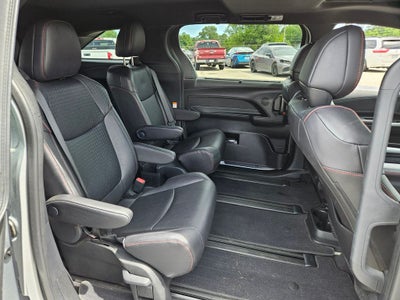 2025 Toyota Sienna XSE 7 Passenger
