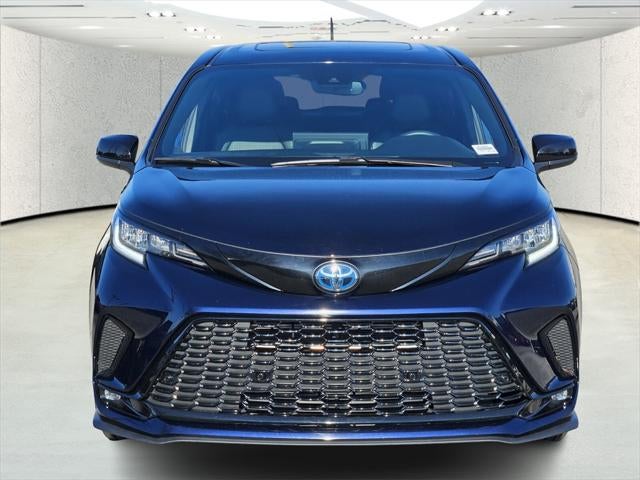 2025 Toyota Sienna XSE 7 Passenger