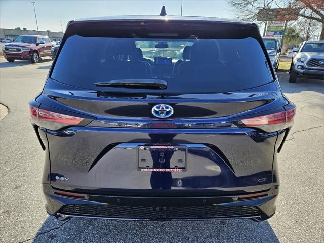 2025 Toyota Sienna XSE 7 Passenger