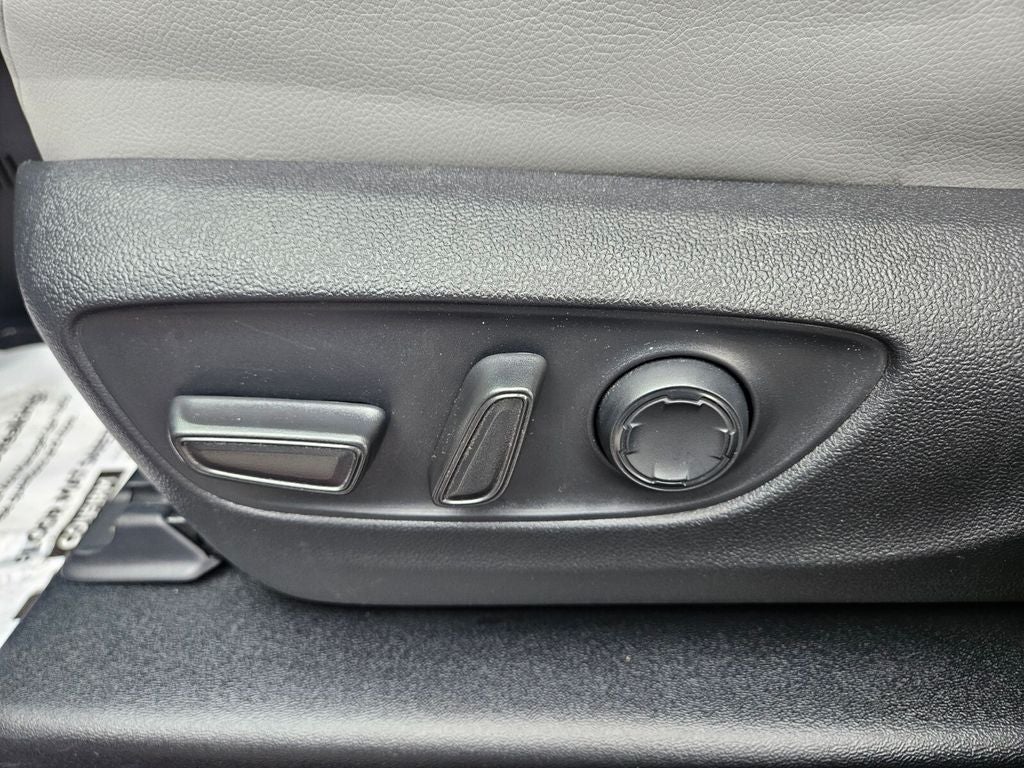 2024 Toyota Sienna XLE 8 Passenger