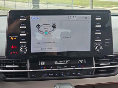 2024 Toyota Sienna XLE 8 Passenger
