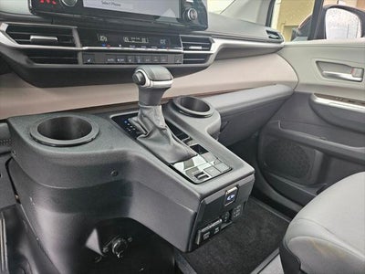 2024 Toyota Sienna XLE 8 Passenger