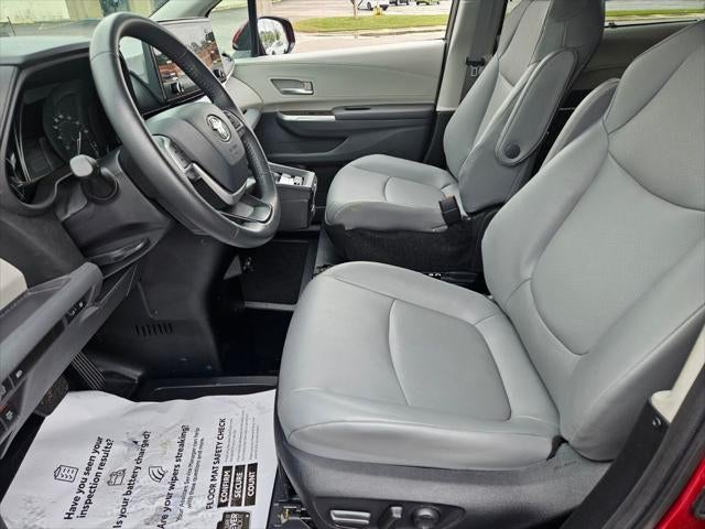 2024 Toyota Sienna XLE 8 Passenger