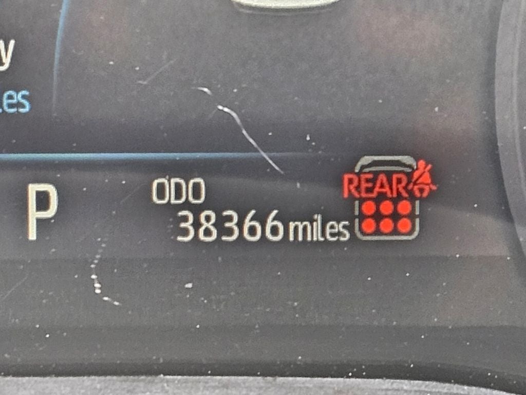 2025 Toyota Sienna XLE 8 Passenger