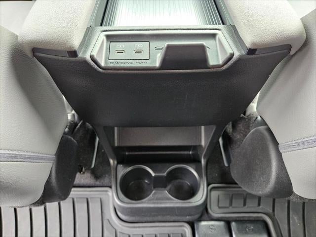 2025 Toyota Sienna XLE 8 Passenger