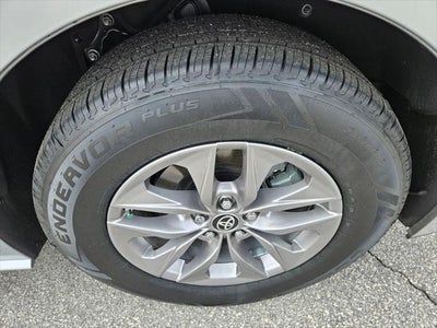 2025 Toyota Sienna XLE 8 Passenger