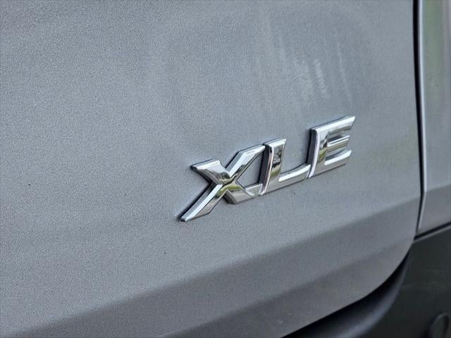 2025 Toyota Sienna XLE 8 Passenger