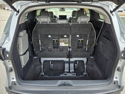 2025 Toyota Sienna XLE 8 Passenger