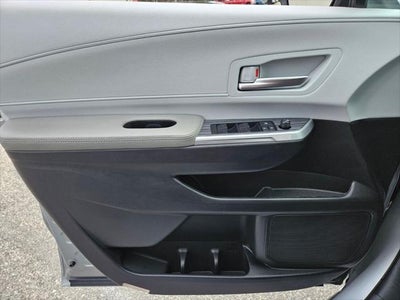 2025 Toyota Sienna XLE 8 Passenger