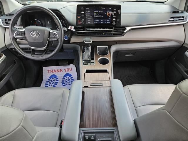 2021 Toyota Sienna XLE