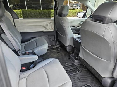 2021 Toyota Sienna XLE
