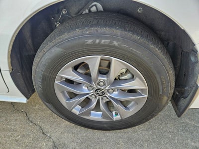 2025 Toyota Sienna XLE 8 Passenger