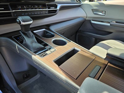 2022 Toyota Sienna XLE 8 Passenger