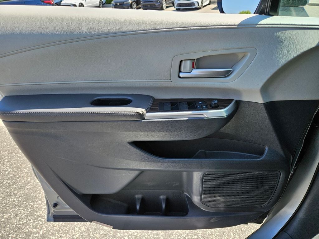 2022 Toyota Sienna XLE 8 Passenger