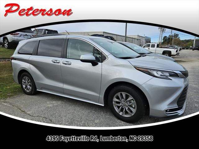 2022 Toyota Sienna XLE 8 Passenger