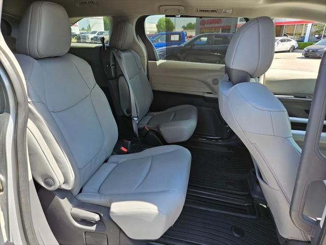 2022 Toyota Sienna XLE 8 Passenger