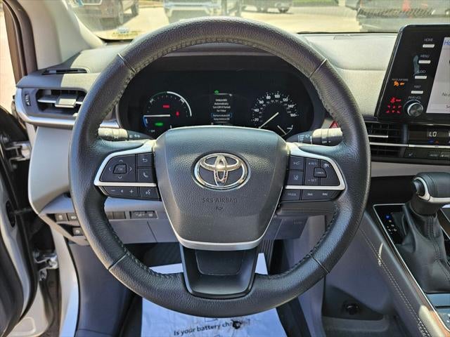 2022 Toyota Sienna XLE 8 Passenger