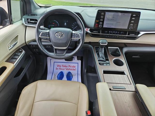 2021 Toyota Sienna XLE 8 Passenger