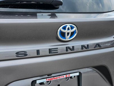 2021 Toyota Sienna XLE 8 Passenger