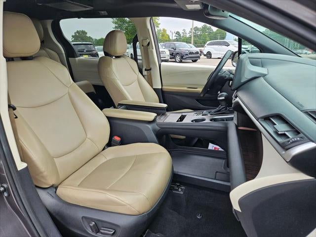 2021 Toyota Sienna XLE 8 Passenger