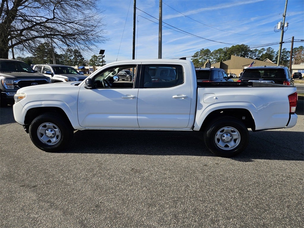 2017 Toyota Tacoma SR