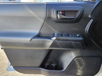 2017 Toyota Tacoma SR