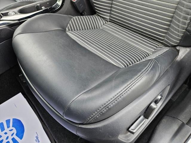 2025 Toyota Corolla Cross Hybrid XSE