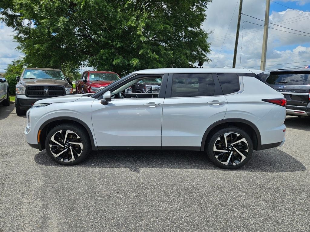 2024 Mitsubishi Outlander SE Black Edition