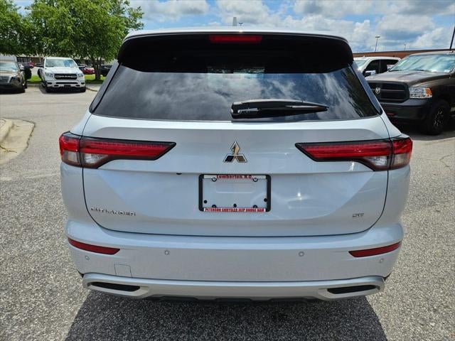 2024 Mitsubishi Outlander SE Black Edition