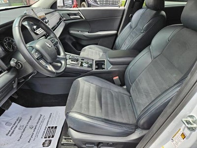 2024 Mitsubishi Outlander SE Black Edition
