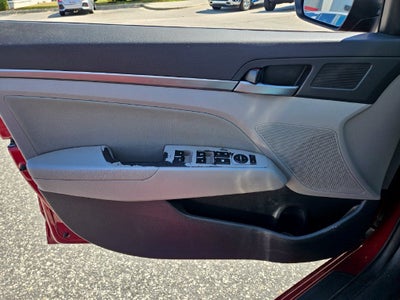 2018 Hyundai Elantra SEL FWD