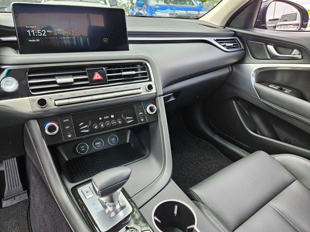 2025 Genesis G70 2.5T
