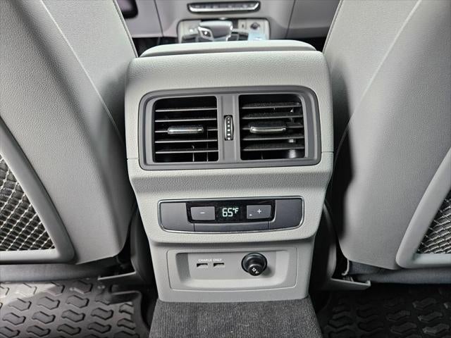 2024 Audi Q5 45 S line Premium quattro