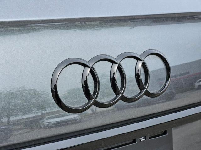 2024 Audi Q5 45 S line Premium quattro