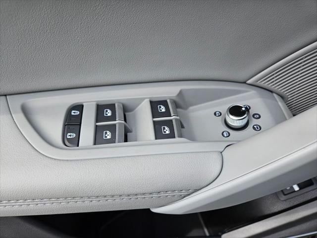 2024 Audi Q5 45 S line Premium quattro
