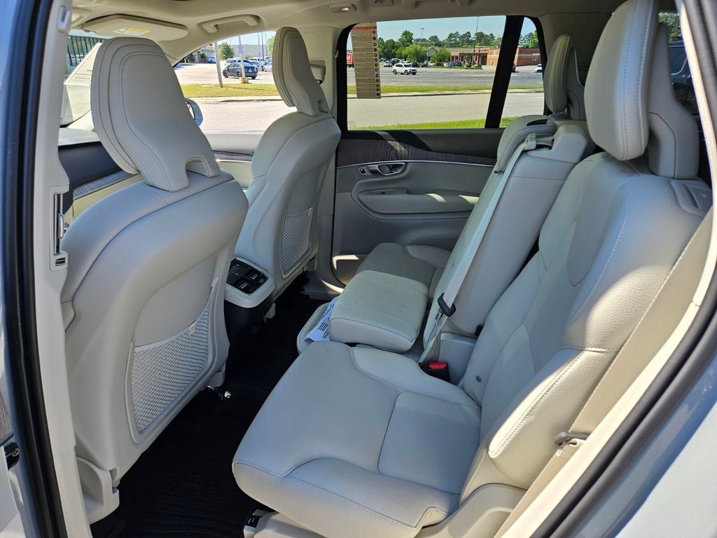 2024 Volvo XC90 B6 Plus Bright Theme
