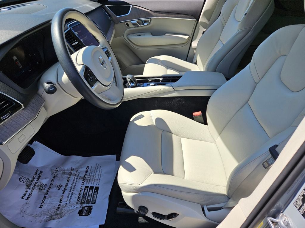 2024 Volvo XC90 B6 Plus Bright Theme