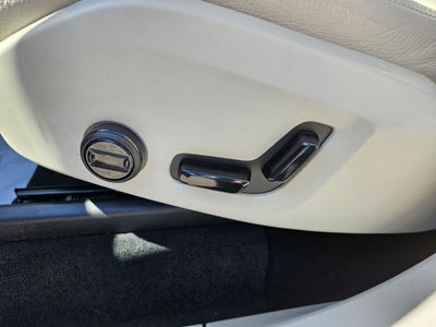 2024 Volvo XC90 B6 Plus Bright Theme