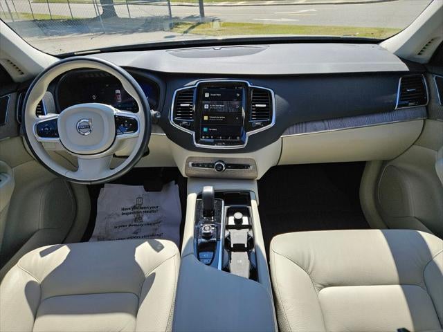 2024 Volvo XC90 B6 Plus Bright Theme