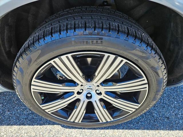 2024 Volvo XC90 B6 Plus Bright Theme