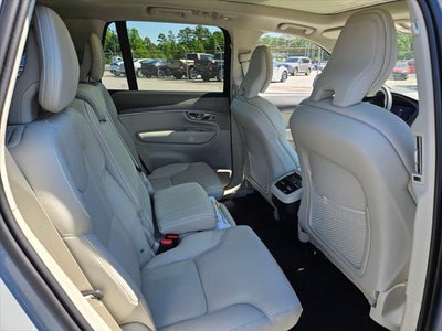 2024 Volvo XC90 B6 Plus Bright Theme