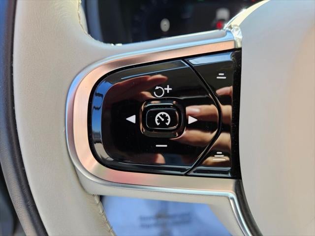 2024 Volvo XC90 B6 Plus Bright Theme