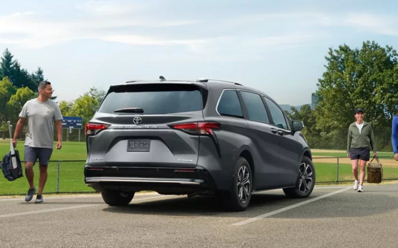 2026toyotasienna-exterior-03